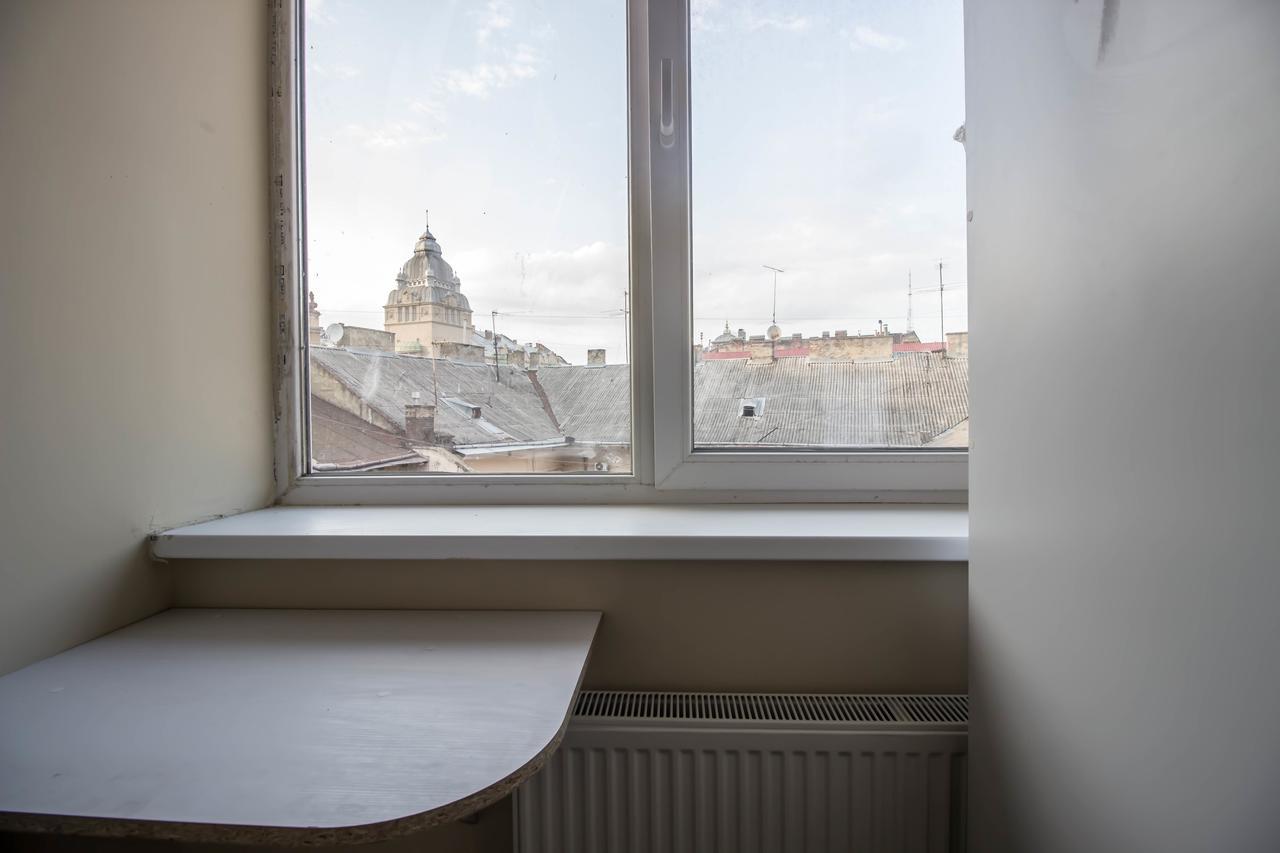 Hi Hostel Lviv Eksteriør billede