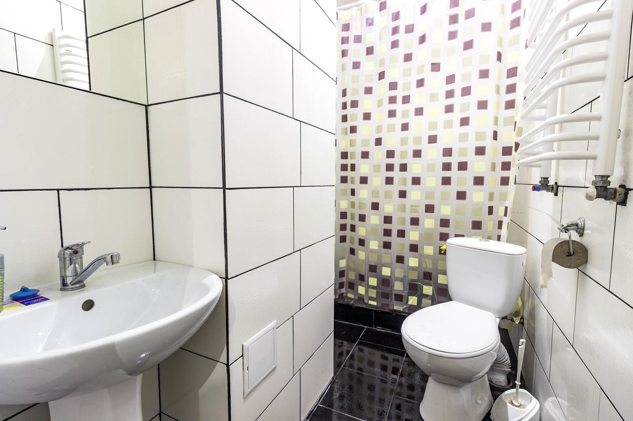 Hi Hostel Lviv Eksteriør billede