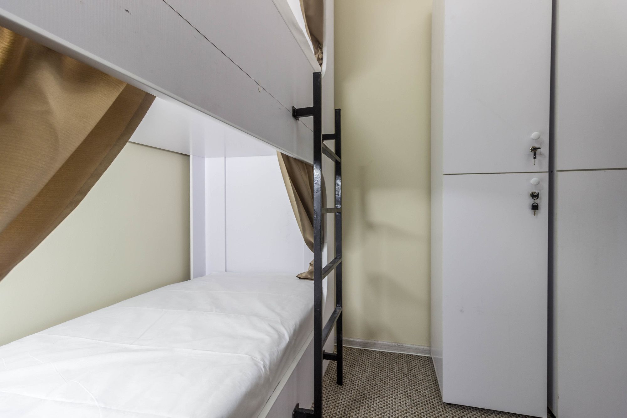 Hi Hostel Lviv Eksteriør billede