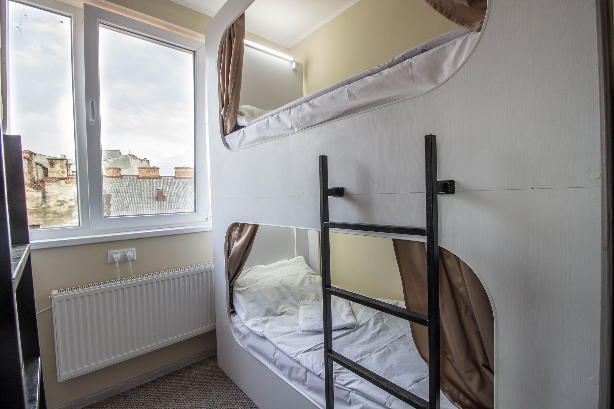 Hi Hostel Lviv Eksteriør billede